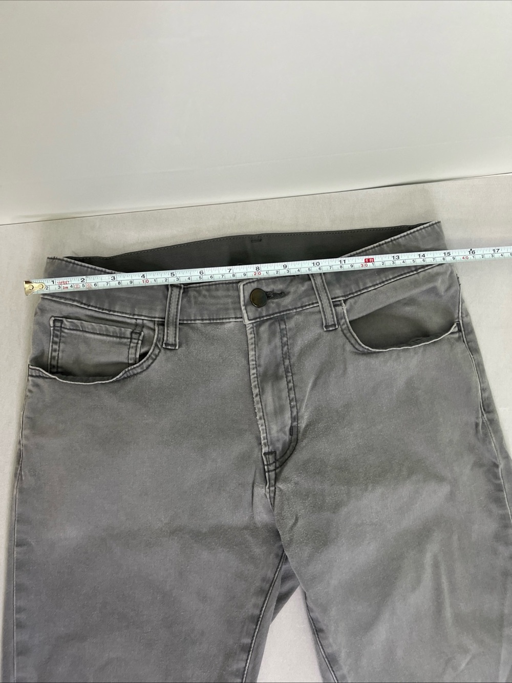Uniqlo Women’s Slim Jeans in Grey - Picture 7 of 11